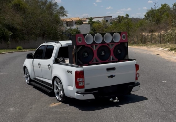 S10 REBAIXADA COM SOM 